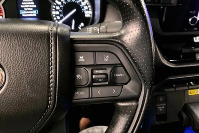 2025 Toyota Tundra SR 4x4-Adaptive Cruise-Apple CarPlay/Android Auto