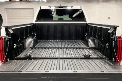 2025 Toyota Tundra SR 4x4-Adaptive Cruise-Apple CarPlay/Android Auto