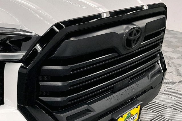 2025 Toyota Tundra SR 4x4-Adaptive Cruise-Apple CarPlay/Android Auto