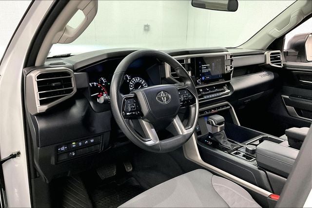 2023 Toyota Tundra SR5 4x4 - Adaptive Cruise - Apple CarPlay/Android Auto
