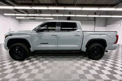 2025 Toyota Tundra SR5 4x4 - Adaptive Cruise - Htd Seats - 20'' Wheels