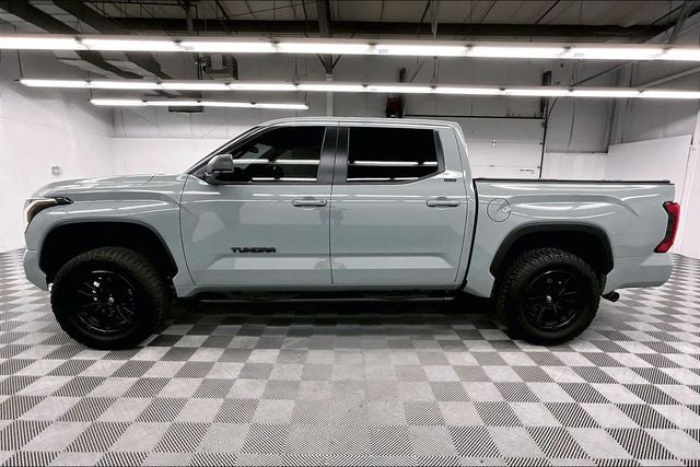 2025 Toyota Tundra SR5 4x4 - Adaptive Cruise - Htd Seats - 20'' Wheels