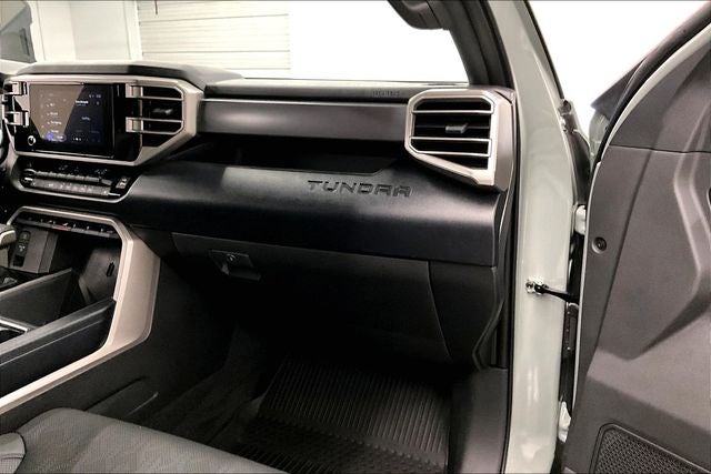 2025 Toyota Tundra SR5 4x4 - Adaptive Cruise - Htd Seats - 20'' Wheels