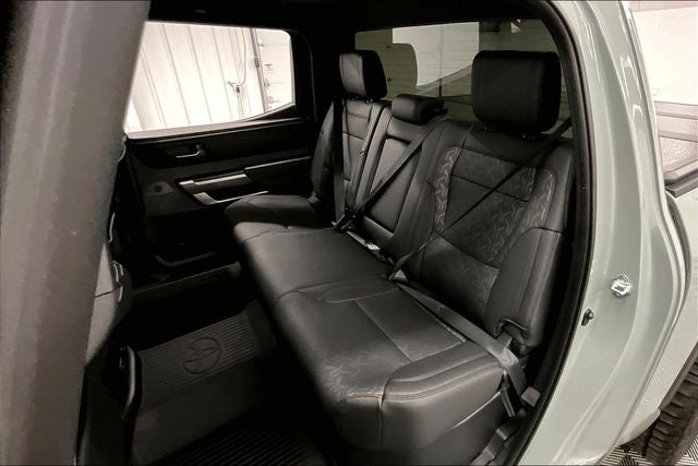 2025 Toyota Tundra SR5 4x4 - Adaptive Cruise - Htd Seats - 20'' Wheels