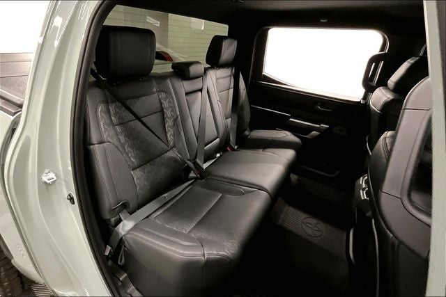 2025 Toyota Tundra SR5 4x4 - Adaptive Cruise - Htd Seats - 20'' Wheels