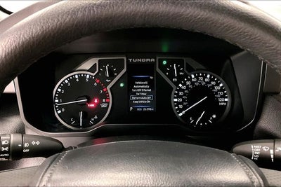 2025 Toyota Tundra SR5 4x4 - Adaptive Cruise - Htd Seats - 20'' Wheels