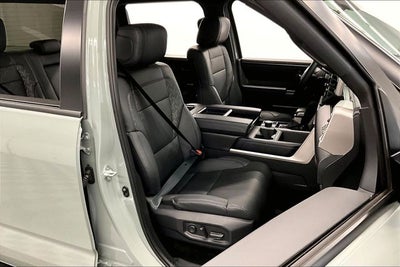 2025 Toyota Tundra SR5 4x4 - Adaptive Cruise - Htd Seats - 20'' Wheels