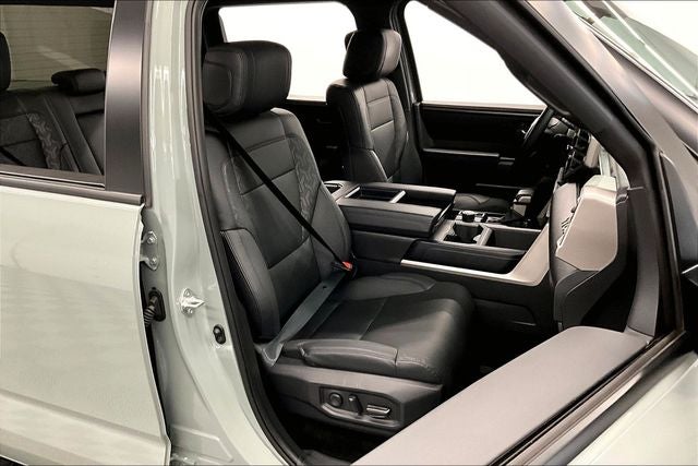 2025 Toyota Tundra SR5 4x4 - Adaptive Cruise - Htd Seats - 20'' Wheels
