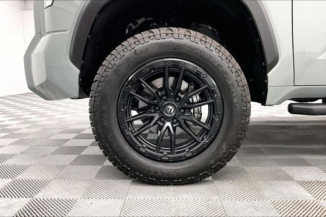 2025 Toyota Tundra SR5 4x4 - Adaptive Cruise - Htd Seats - 20'' Wheels