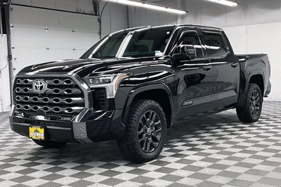 2024 Toyota Tundra Platinum 4x4 - Pano Roof - Htd/Cooled Leather - 20'' Wheels