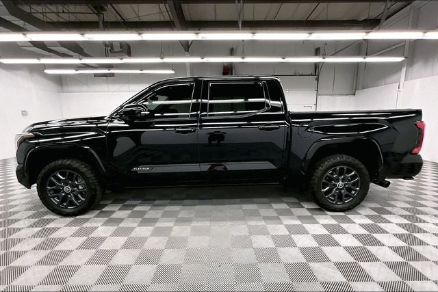 2024 Toyota Tundra Platinum 4x4 - Pano Roof - Htd/Cooled Leather - 20'' Wheels