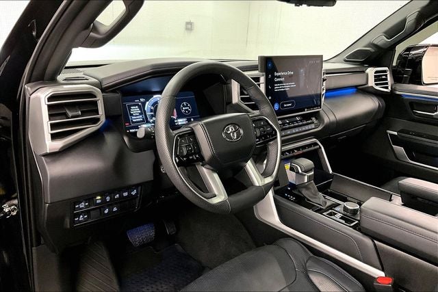 2024 Toyota Tundra Platinum 4x4 - Pano Roof - Htd/Cooled Leather - 20'' Wheels