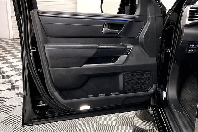 2024 Toyota Tundra Platinum 4x4 - Pano Roof - Htd/Cooled Leather - 20'' Wheels