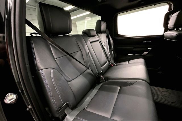 2024 Toyota Tundra Platinum 4x4 - Pano Roof - Htd/Cooled Leather - 20'' Wheels