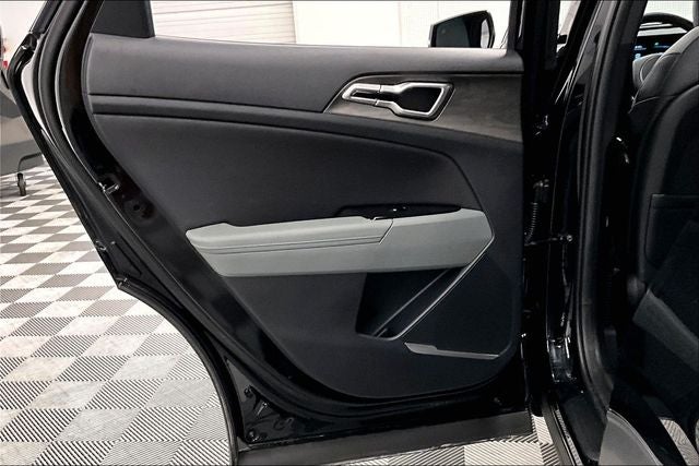 2025 Kia Sportage X-Line AWD - Premium Pkg - Pano Roof - Htd Seats
