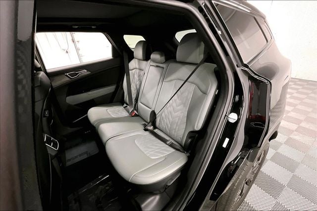 2025 Kia Sportage X-Line AWD - Premium Pkg - Pano Roof - Htd Seats