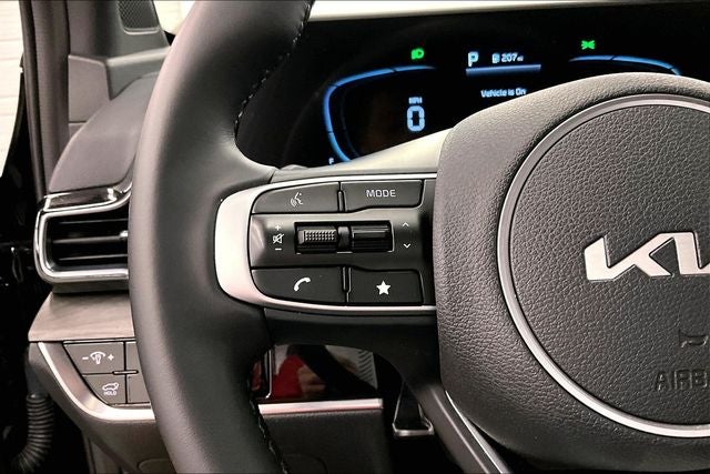 2025 Kia Sportage X-Line AWD - Premium Pkg - Pano Roof - Htd Seats