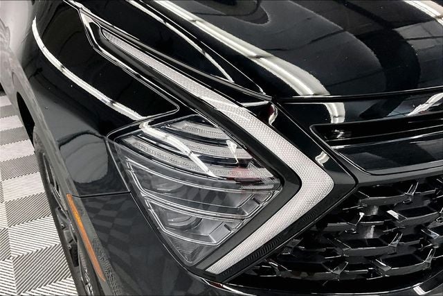 2025 Kia Sportage X-Line AWD - Premium Pkg - Pano Roof - Htd Seats