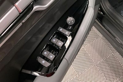2025 Kia Sportage X-Line AWD - Premium Pkg - Pano Roof - Htd Seats