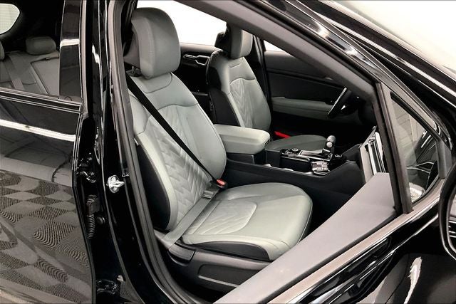 2025 Kia Sportage X-Line AWD - Premium Pkg - Pano Roof - Htd Seats
