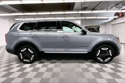 2025 Kia Telluride S AWD - Sunroof - Adaptive Cruise - Htd Seats