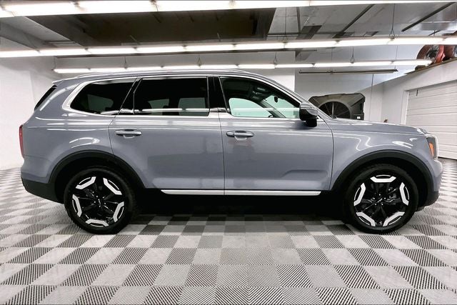 2025 Kia Telluride S AWD - Sunroof - Adaptive Cruise - Htd Seats