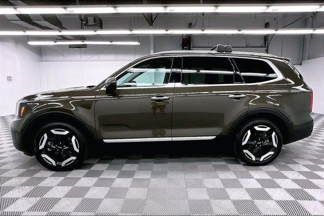 2025 Kia Telluride S AWD - Sunroof - Adaptive Cruise - Htd Seats