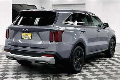 2025 Kia Sorento LX