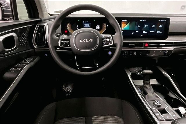 2025 Kia Sorento LX