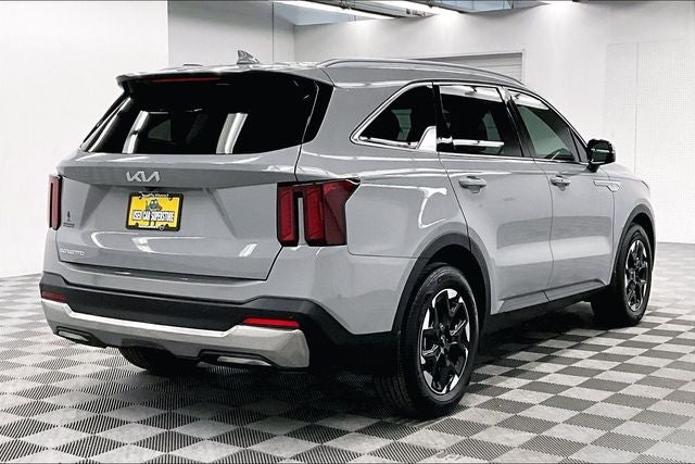 2025 Kia Sorento S Htd Seats - Remote Start - Adaptive Cruise