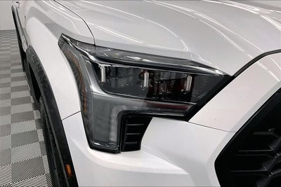 2025 Toyota Sequoia TRD Pro 4X4-Adaptive Cruise Control-Panoramic Roof