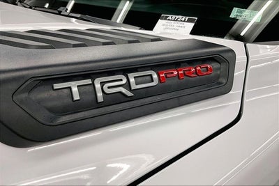2025 Toyota Sequoia TRD Pro 4X4-Adaptive Cruise Control-Panoramic Roof