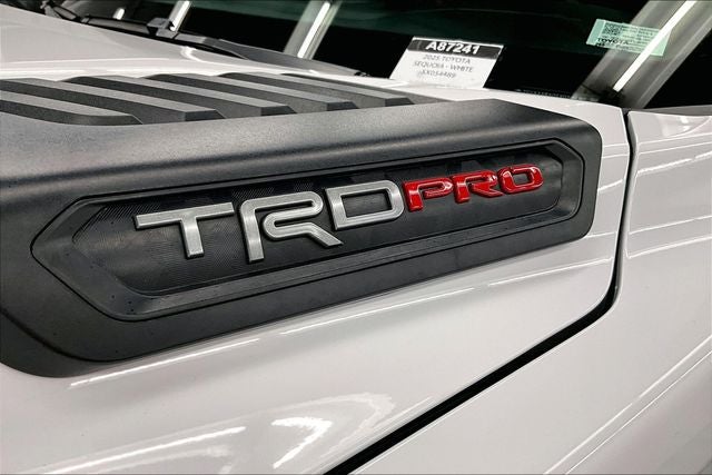 2025 Toyota Sequoia TRD Pro 4X4-Adaptive Cruise Control-Panoramic Roof