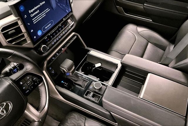 2024 Toyota Sequoia SR5 4x4 - Sunroof - Adaptive Cruise - Htd Seats
