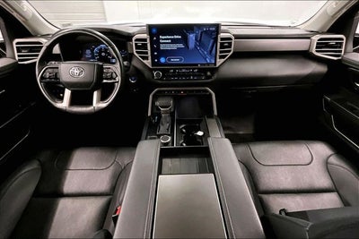 2024 Toyota Sequoia SR5 4x4 - Sunroof - Adaptive Cruise - Htd Seats