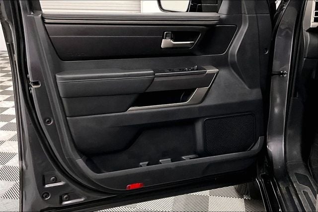 2024 Toyota Sequoia SR5 4x4 - Sunroof - Adaptive Cruise - Htd Seats