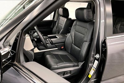 2024 Toyota Sequoia SR5 4x4 - Sunroof - Adaptive Cruise - Htd Seats