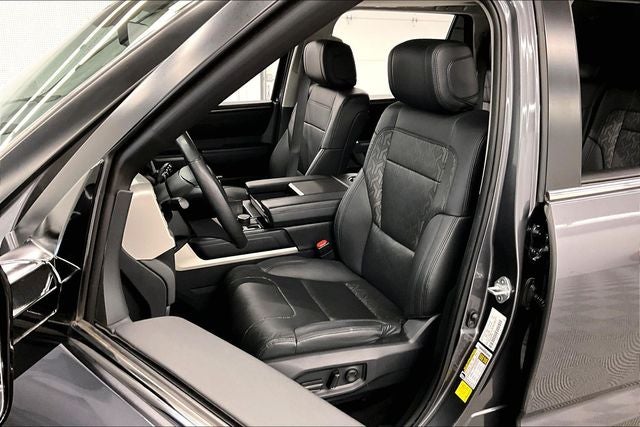 2024 Toyota Sequoia SR5 4x4 - Sunroof - Adaptive Cruise - Htd Seats