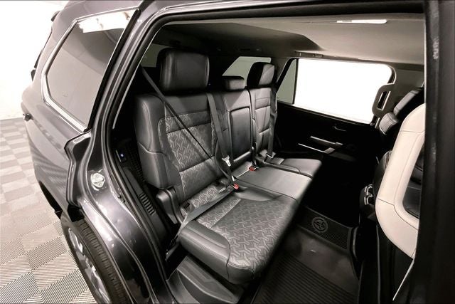 2024 Toyota Sequoia SR5 4x4 - Sunroof - Adaptive Cruise - Htd Seats