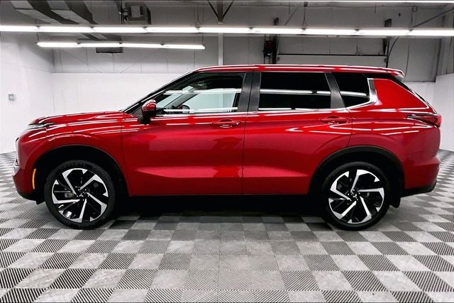 2022 Mitsubishi Outlander ES