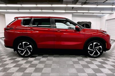 2022 Mitsubishi Outlander ES