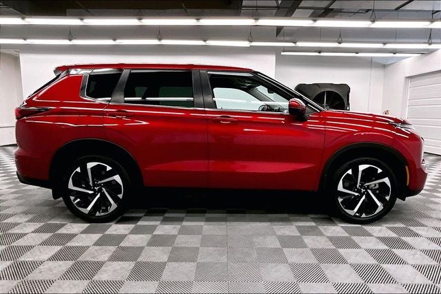 2022 Mitsubishi Outlander ES