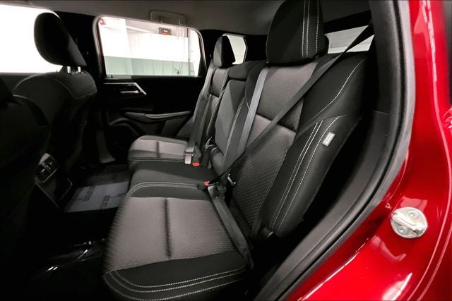 2022 Mitsubishi Outlander ES