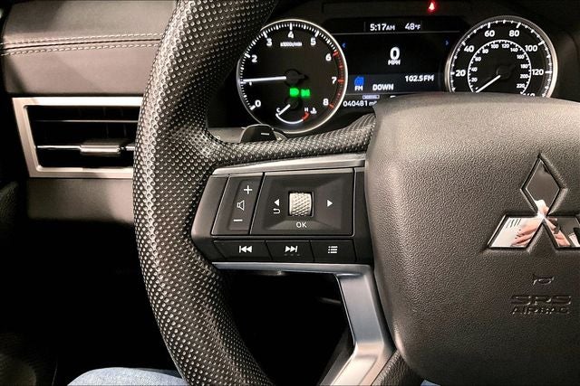 2022 Mitsubishi Outlander ES