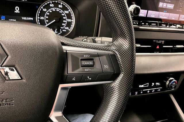 2022 Mitsubishi Outlander ES