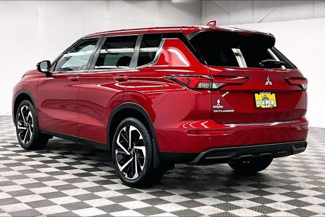 2022 Mitsubishi Outlander ES