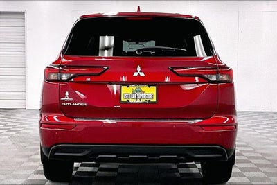 2022 Mitsubishi Outlander ES