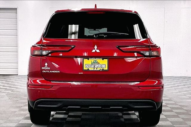 2022 Mitsubishi Outlander ES