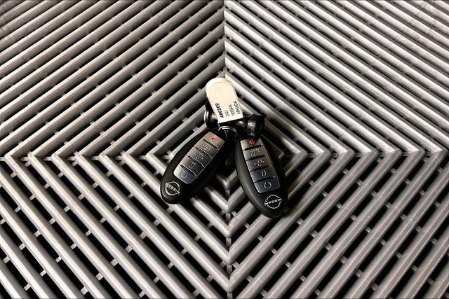 2021 Nissan Armada Platinum 4x4 - Sunroof - Htd/Cooled Leather - DVD