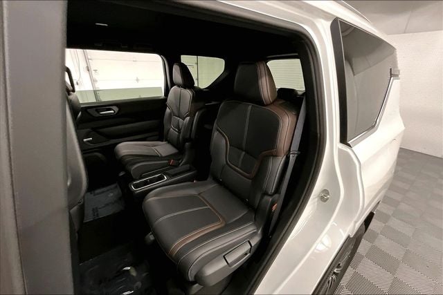2026 Nissan Armada SL 4WD - Captain's Chair Seat Package